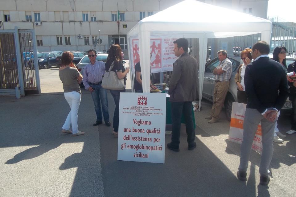 Sit-In dell'Associazione di Caltanissetta